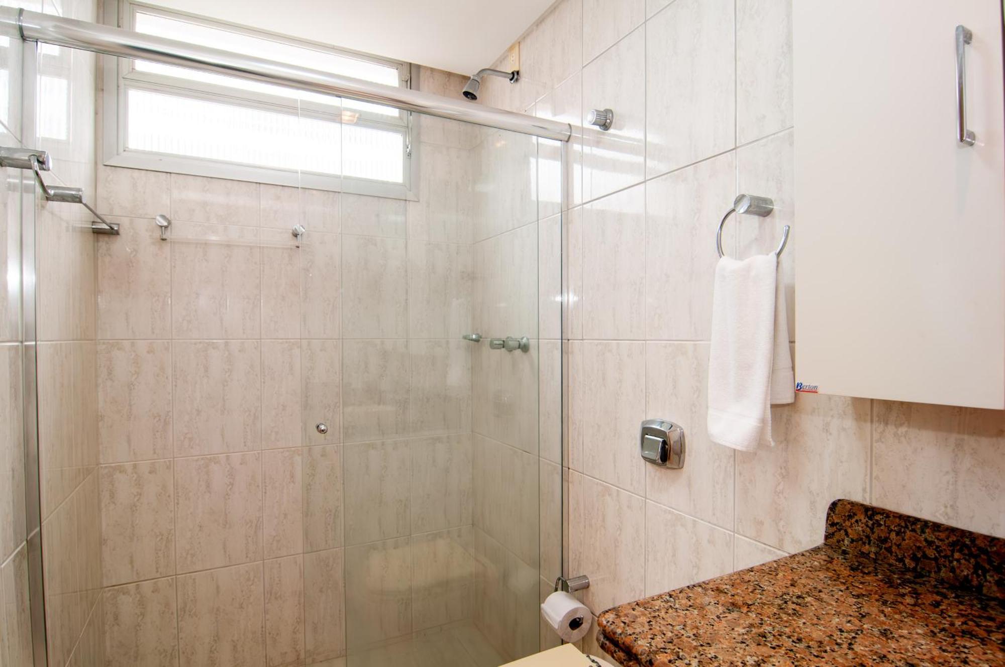 Apartamento Vista Mar Na Av. Atlantica, Wi-fi E Garagem Tx9939 *